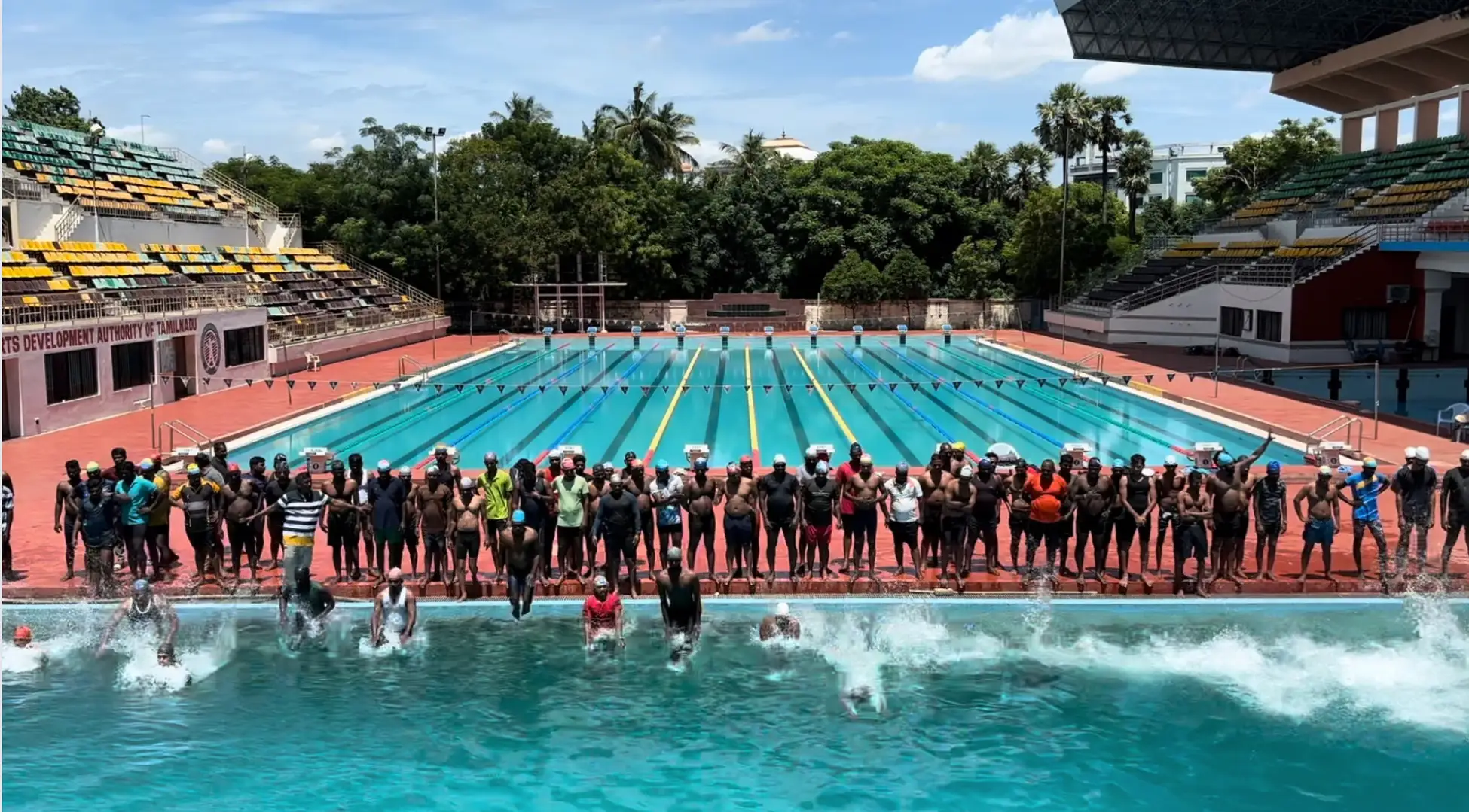 インド人水泳コーチ200人参加！チェンナイにて水泳指導者を対象に日本の老舗スイミングスクールが水難訓練を開催。